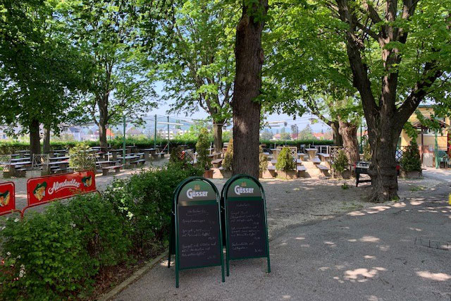 Schutzhaus am Ameisbach Garten_lokalfuehrer.wien