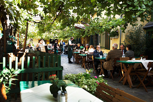 Mayer am Pfarrplatz Garten_lokalfuehrer.wien