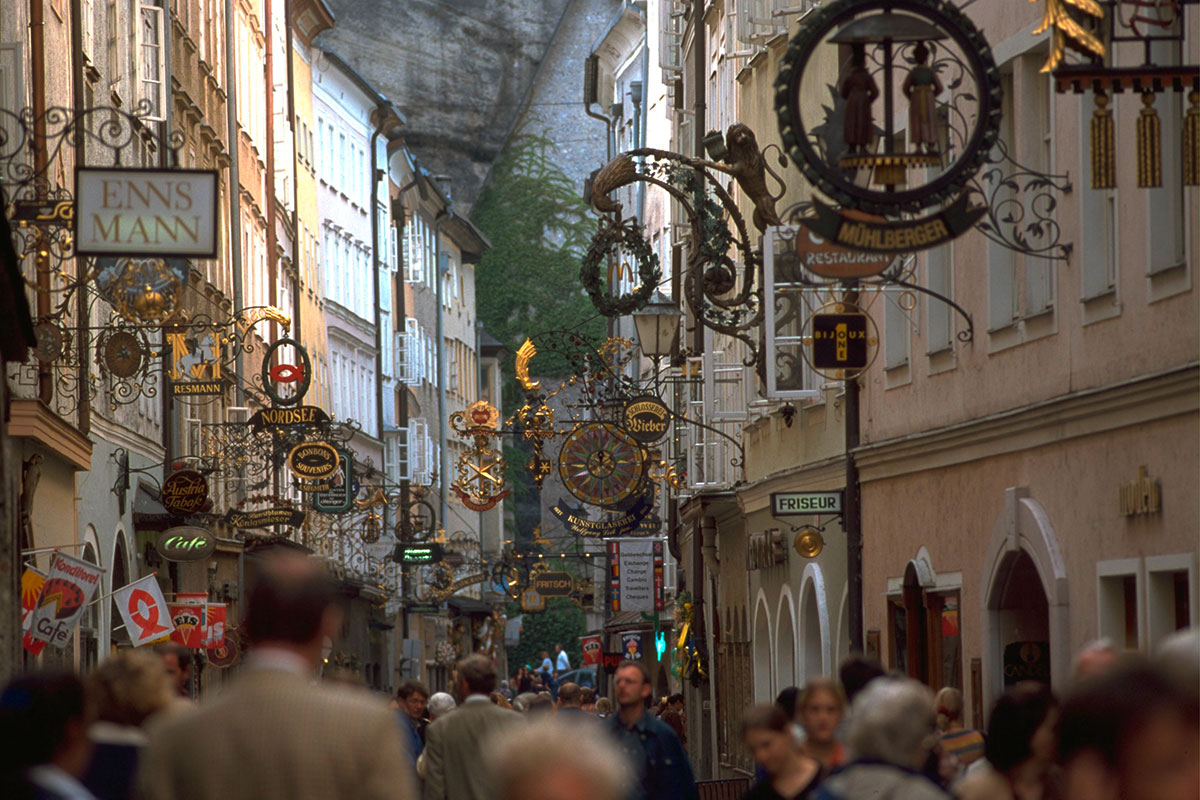 Stadt Salzburg Getreidegasse_lokalfuehrer.wien